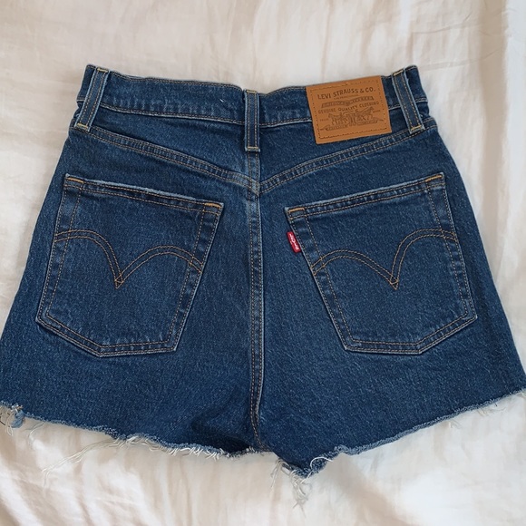 Levi’s Ribcage shorts - Picture 4 of 4